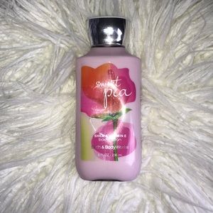 Bath & Body Works Sweet Pea Lotion 8 oz.